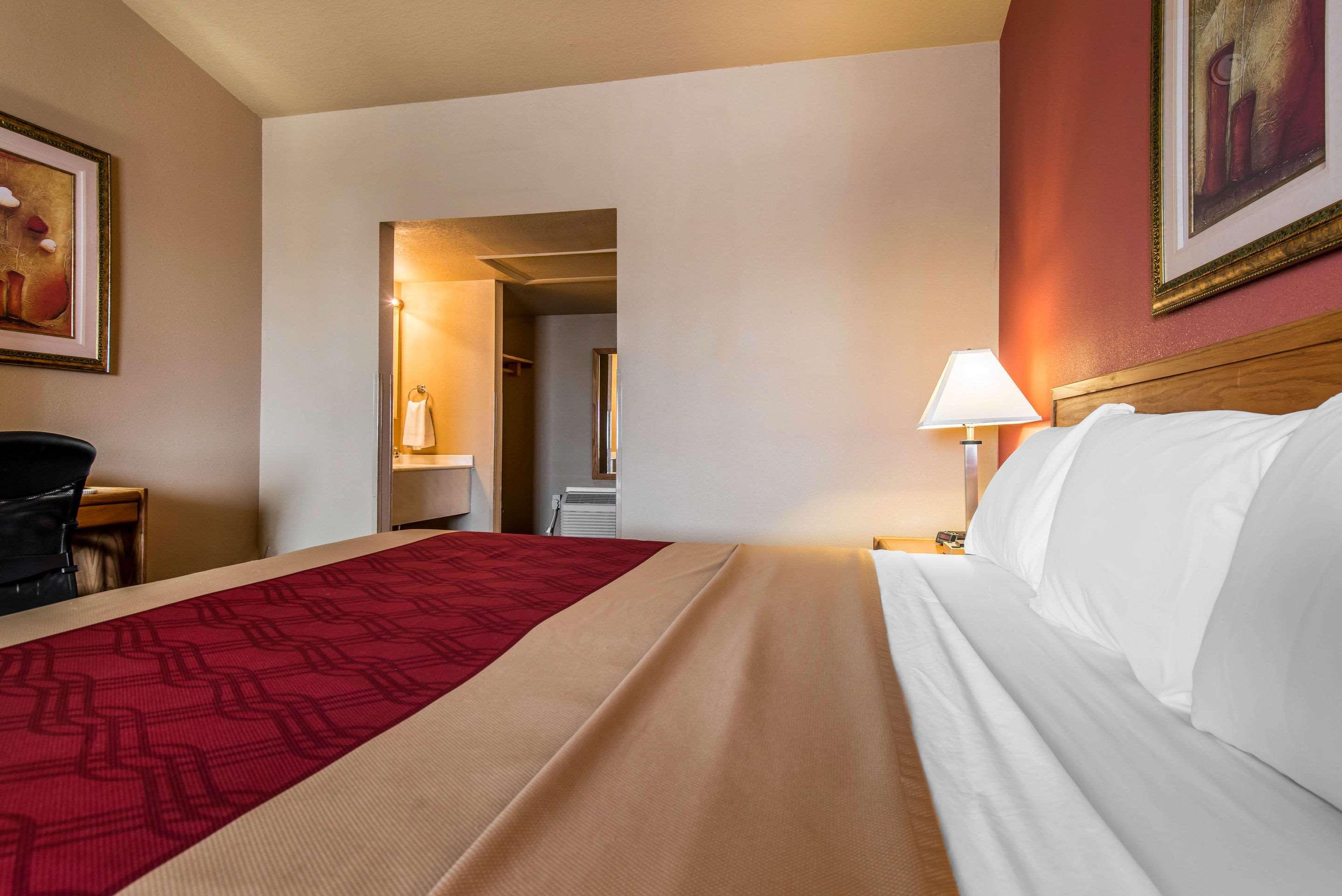 Rodeway Inn Brush Экстерьер фото