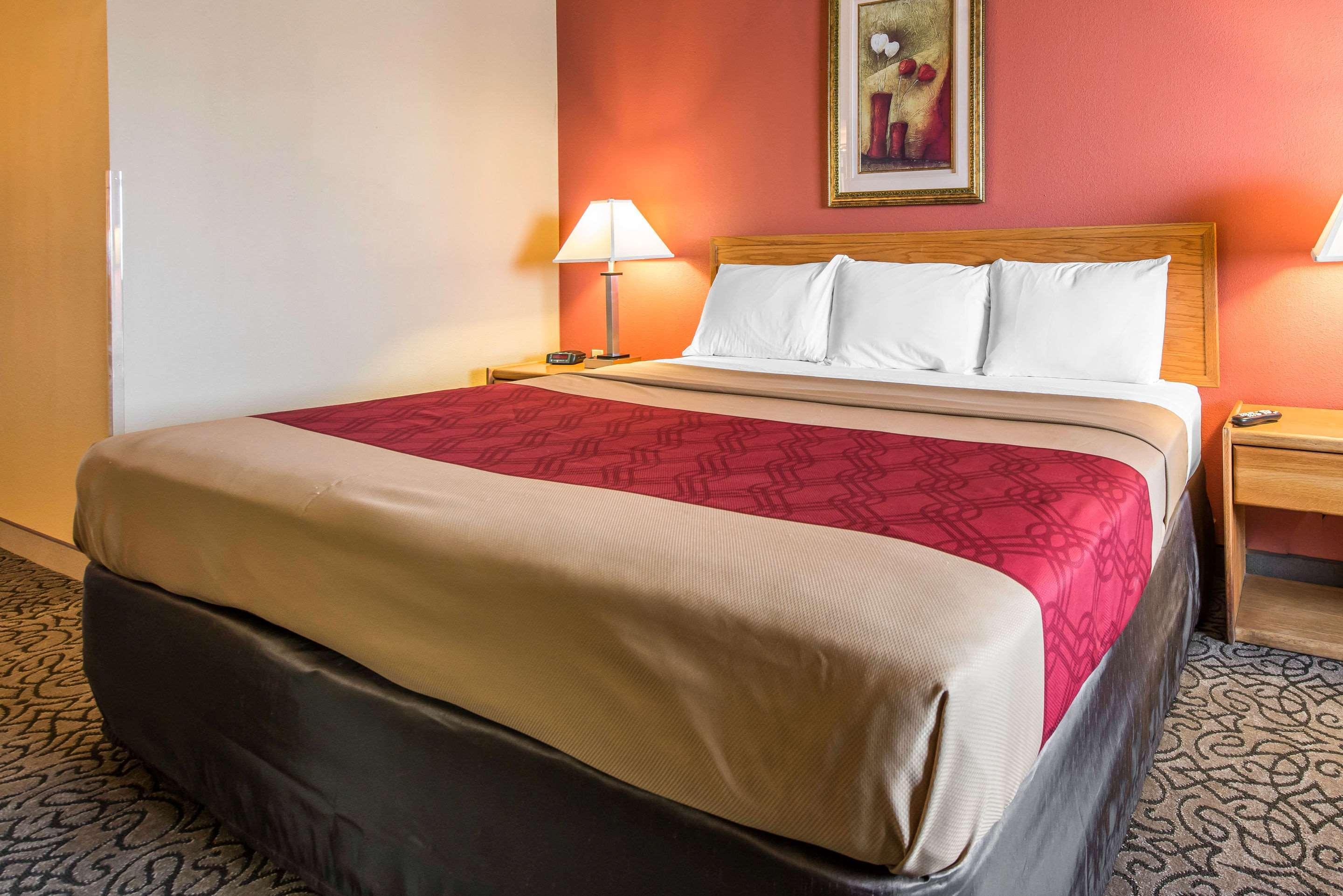 Rodeway Inn Brush Экстерьер фото