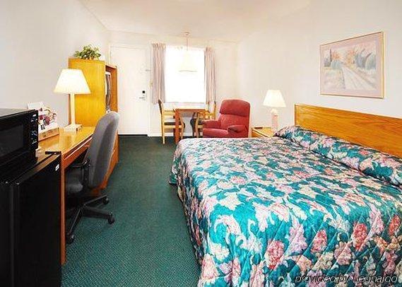 Rodeway Inn Brush Номер фото